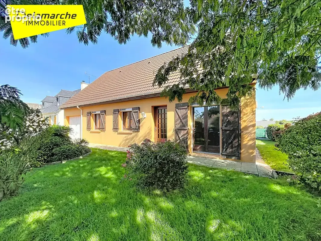 A VENDRE : Maison de plain pied dans le bourg de Gavray - photo 16