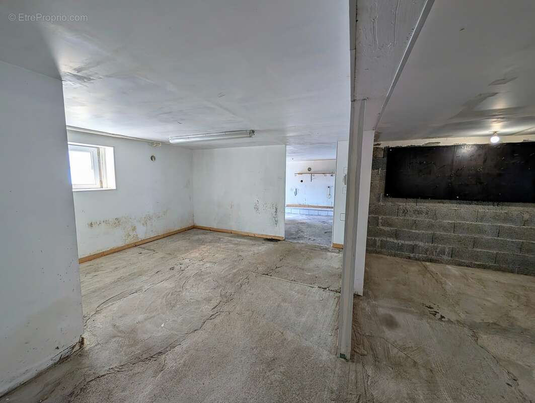Le Douvez - Maison habitable sans travaux - 3 chambres - sous sol intégral et combles aménagés - GUIPAVAS (29) - photo 16