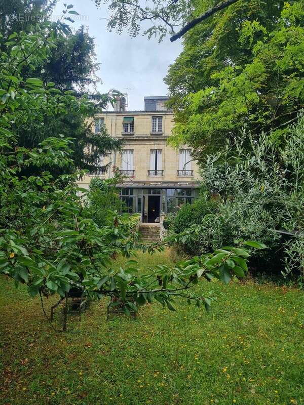 Appartement à BORDEAUX