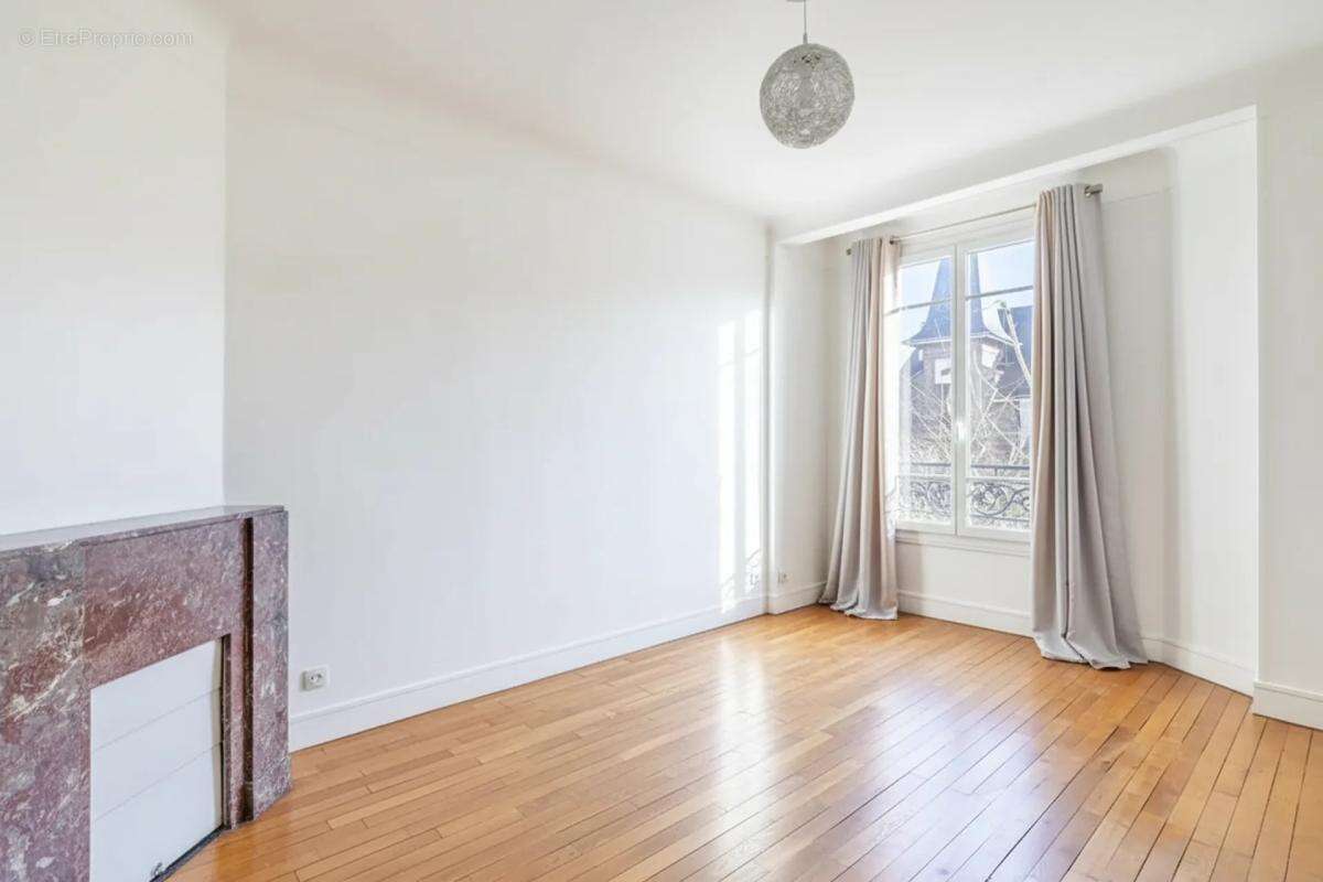 Appartement à LE PERREUX-SUR-MARNE