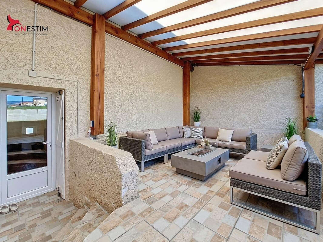 Maison à SAINT-GEORGES-HAUTE-VILLE