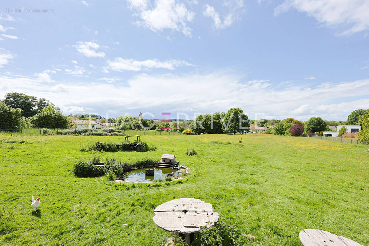 Terrain à FONTENAY