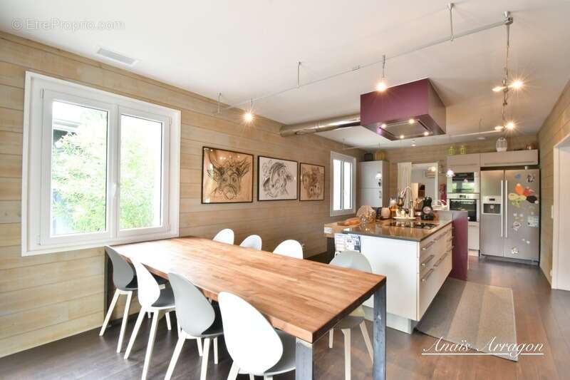 Demeure d’exception de 250 m² avec piscine, tennis et parc arboré à Saint-Sylvestre-sur-Lot(47) - photo 5
