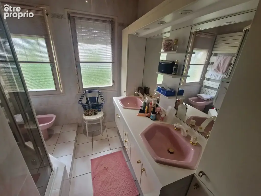 Villa Familiale avec appartement, grand garage et terrain plat - photo 19