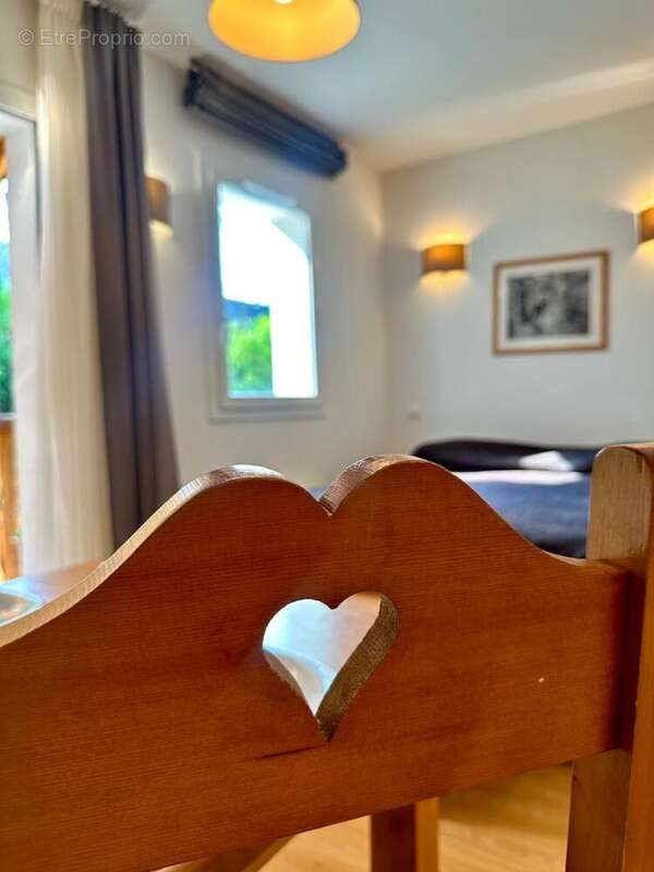   - Appartement à AX-LES-THERMES