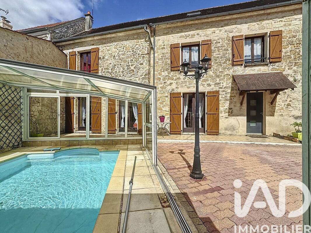 Photo 1 - Maison à MARINES