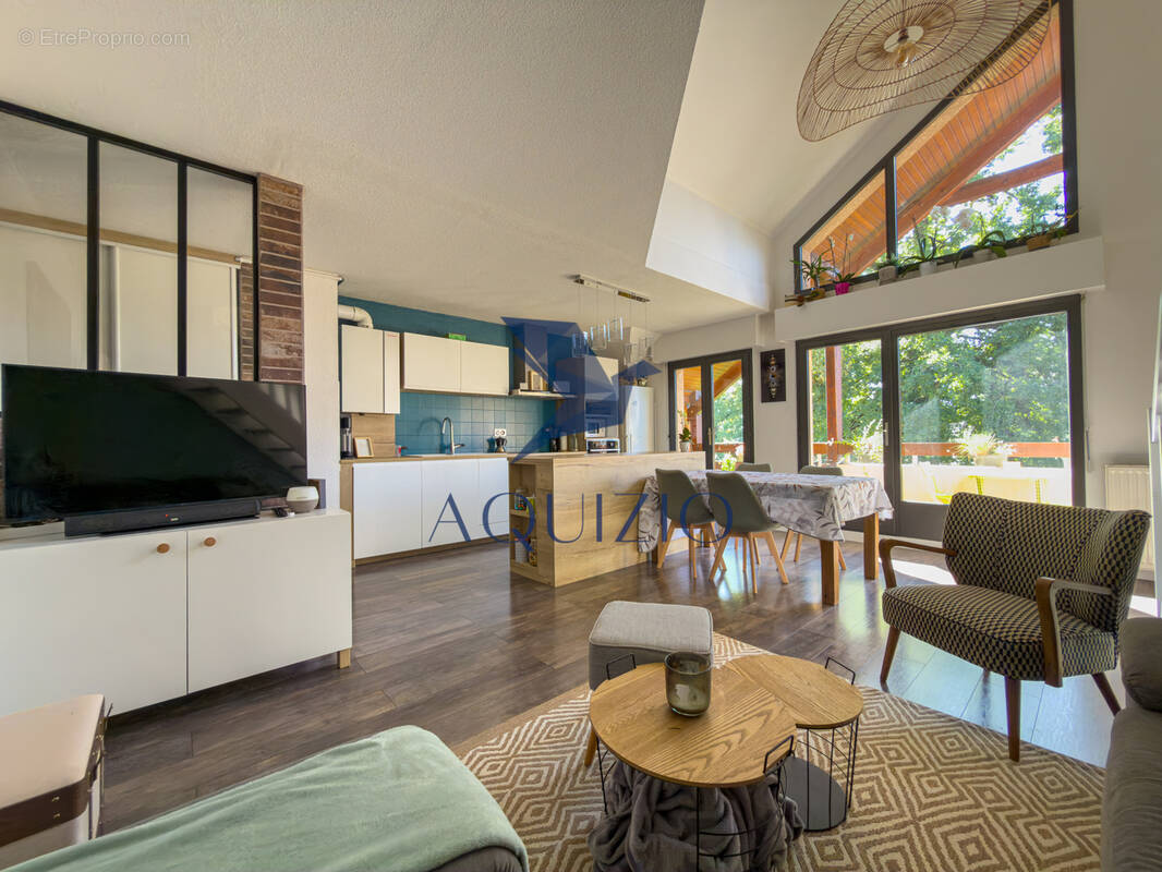 Appartement à REIGNIER