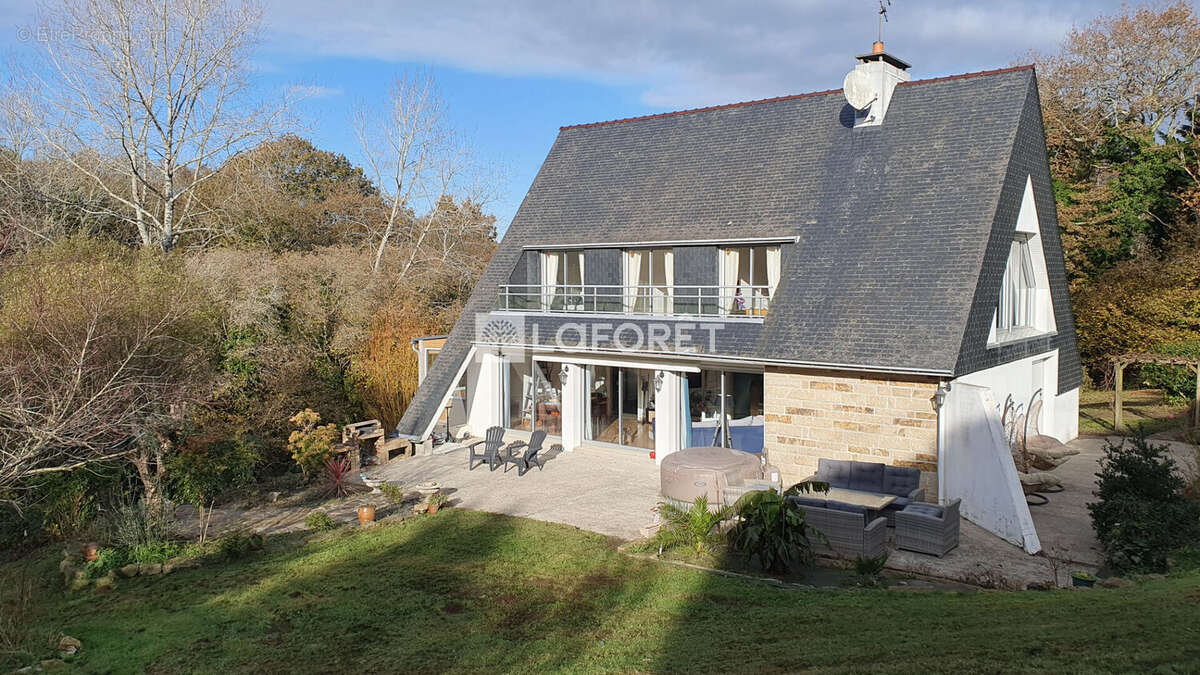 Maison à PLONEOUR-LANVERN
