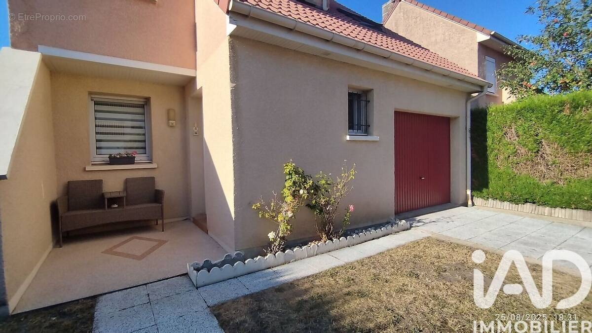 Photo 1 - Maison à LE PETIT-QUEVILLY