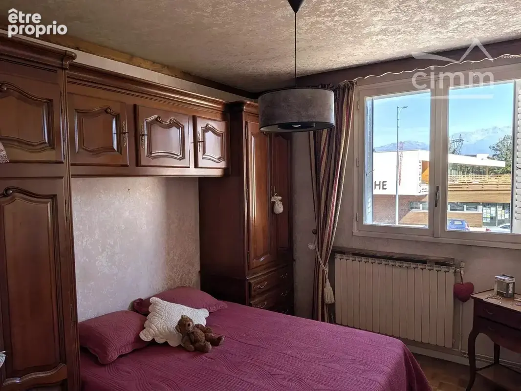 Appartement T5 - Résidence isolée et ravalée en 2023 - photo 7