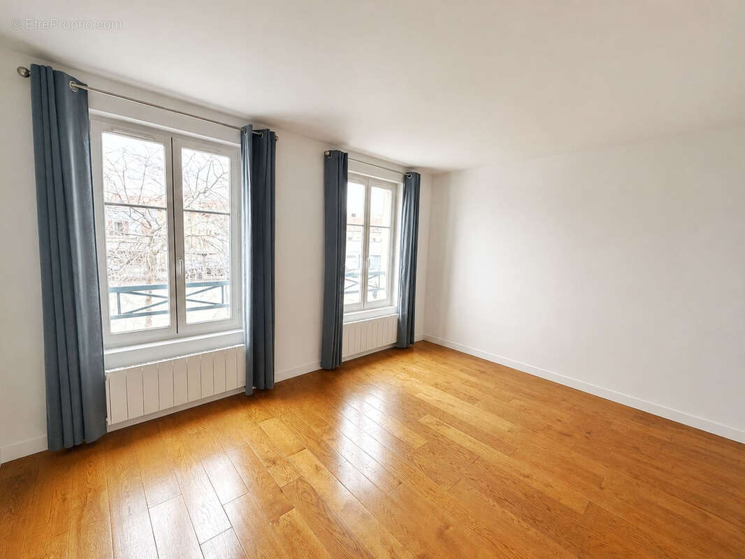 Appartement à NANTERRE