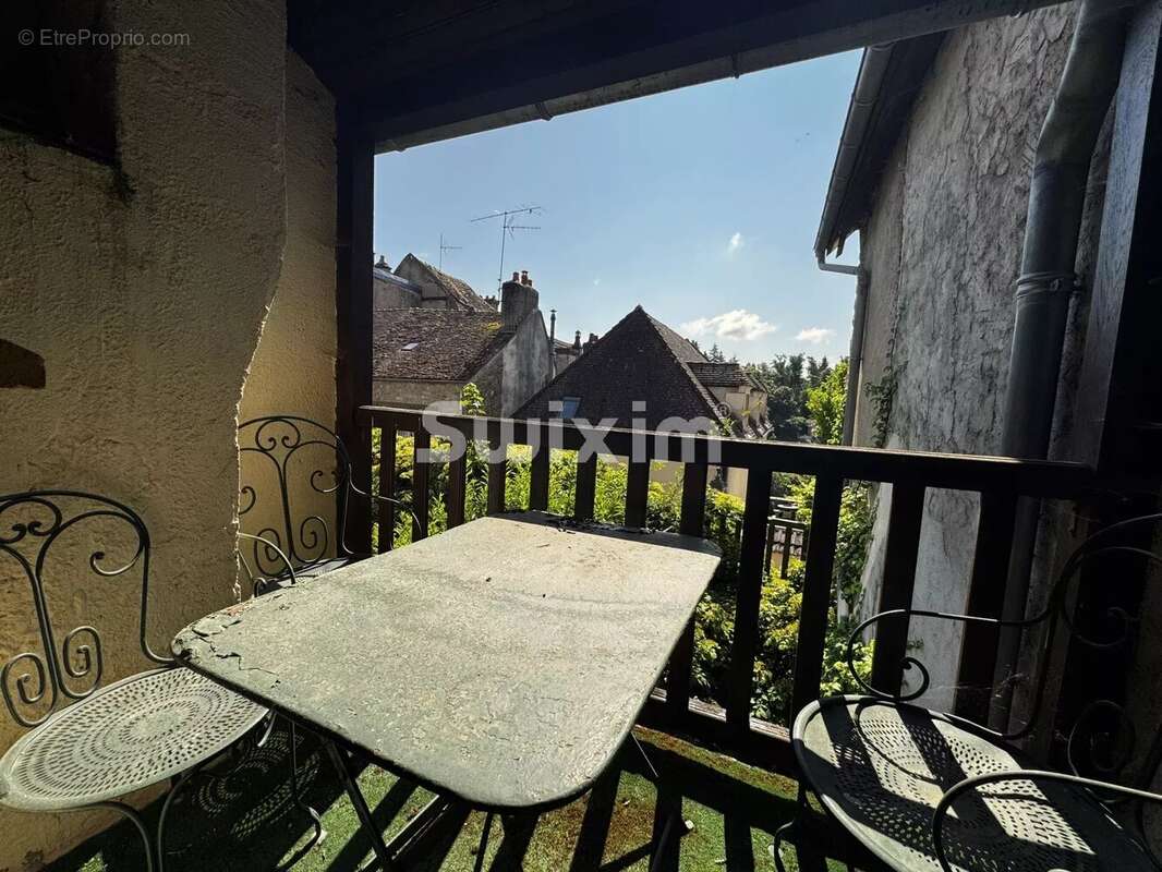 Maison à AVALLON
