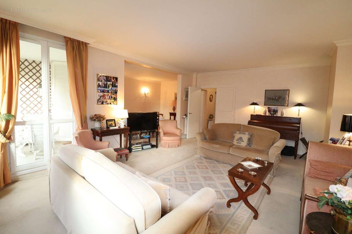 Appartement à LOUVECIENNES