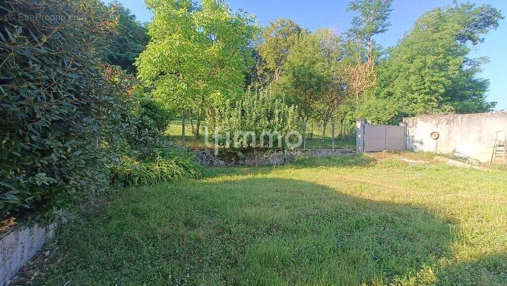 Maison avec dépendances donnant sur jardin bucolique – Proche Pr - photo 7