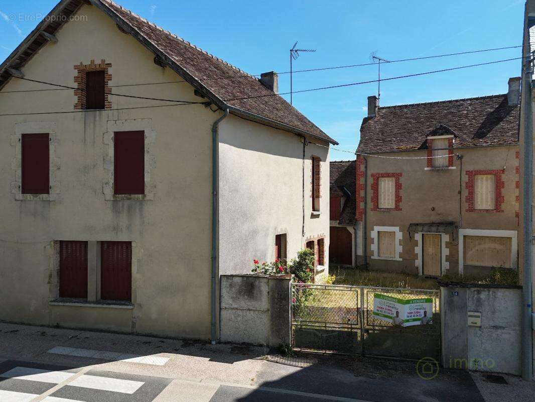 Maison à LA TRIMOUILLE