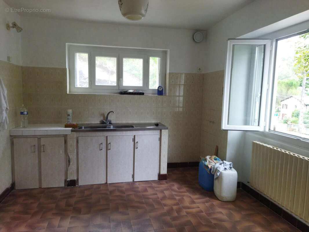 cuisine - Maison à CAHORS