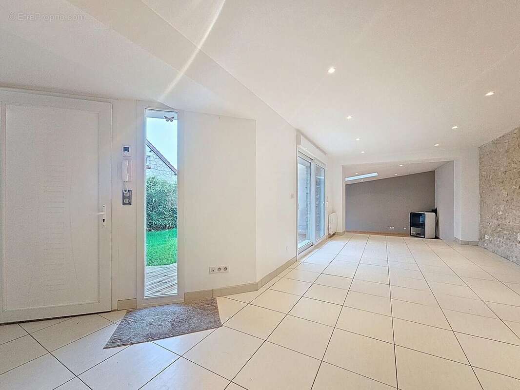 Photo 2 - Maison à CONCEVREUX