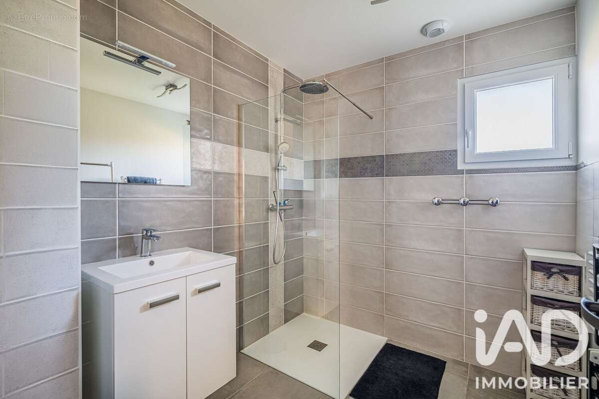 Maison 105 m² à Saint-Cassien  - photo 9