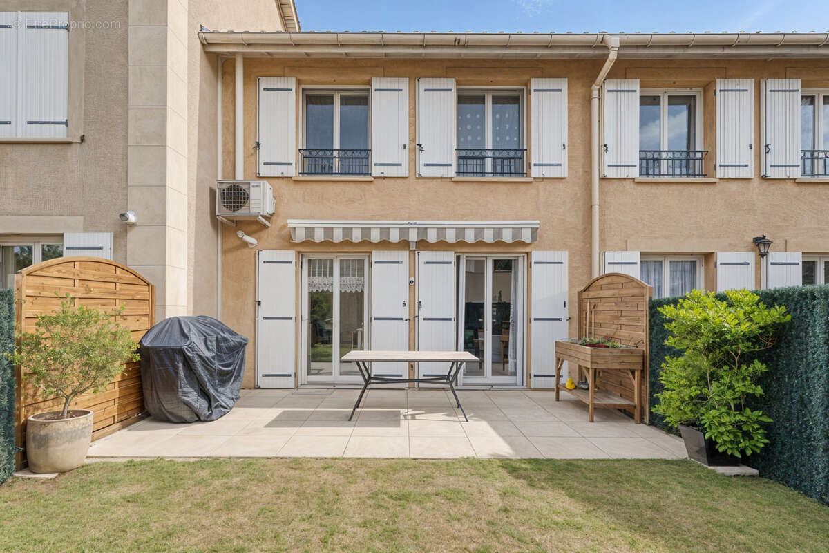 Maison à LYON-8E