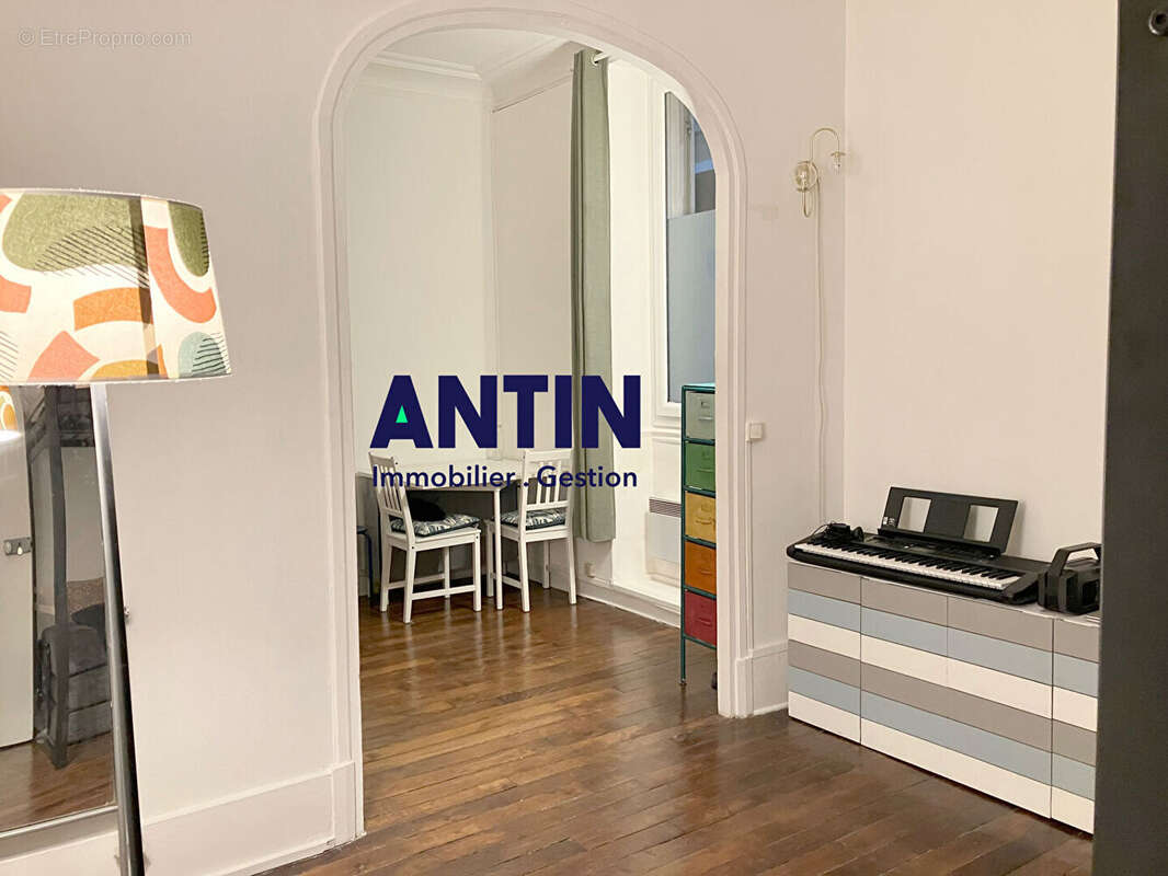 Appartement à PARIS-17E