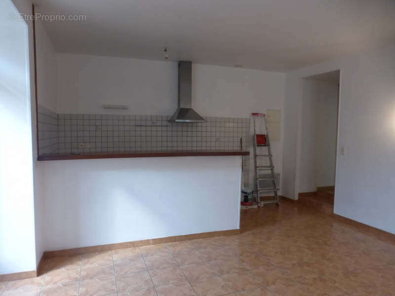 Appartement à FUMEL