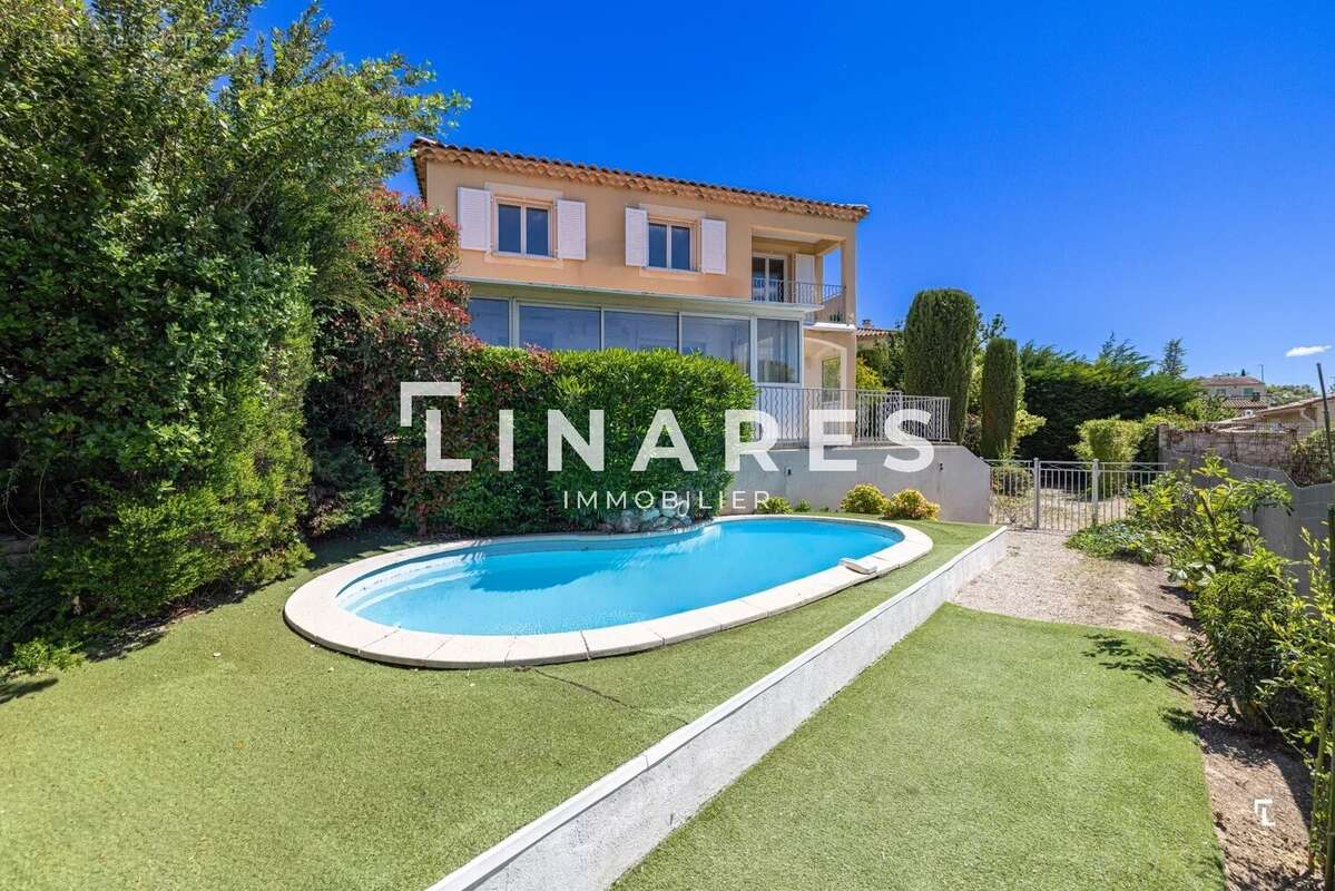 LA PALAMA - Villa T7 de 155m2 - Piscine - Terrain de 576 m2 - 13013 Château-Gombert - photo 2