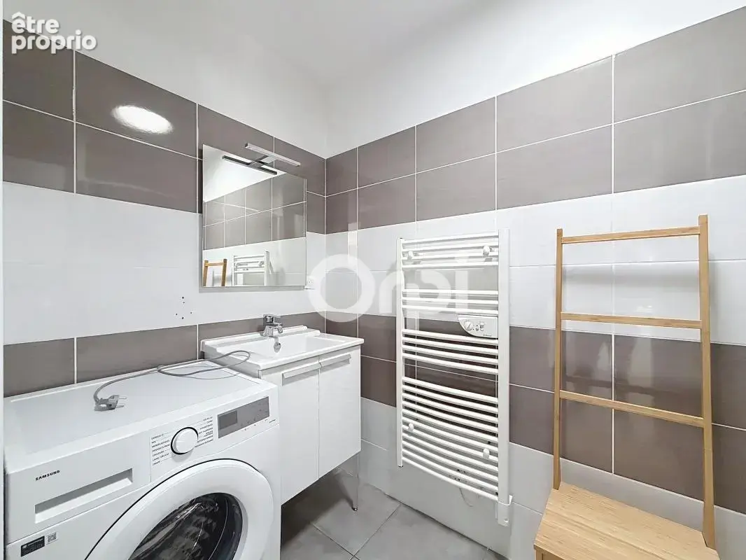 ** Maison 3 pièces 88 m2 + remise 24 m2 - Stationnements et jardin ** - photo 20