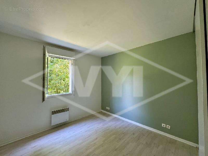 Appartement à COMBS-LA-VILLE