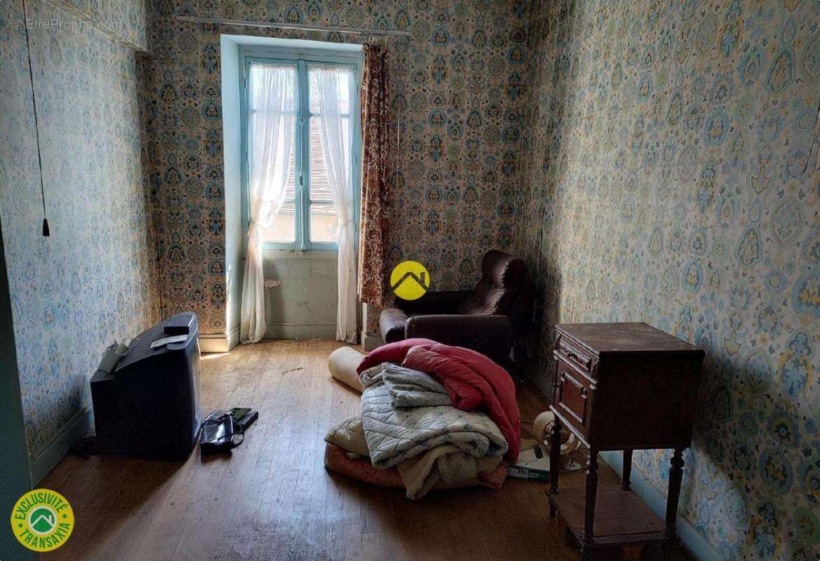 Maison à DUN-LE-PALESTEL