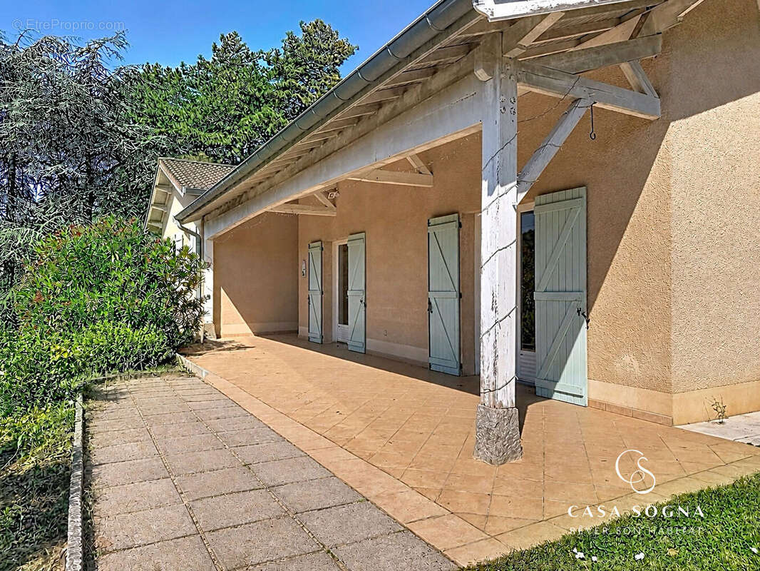 Villa - 7 pièces - 138 m² - photo 8