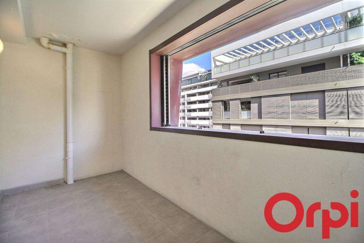 Appartement à MARSEILLE-2E