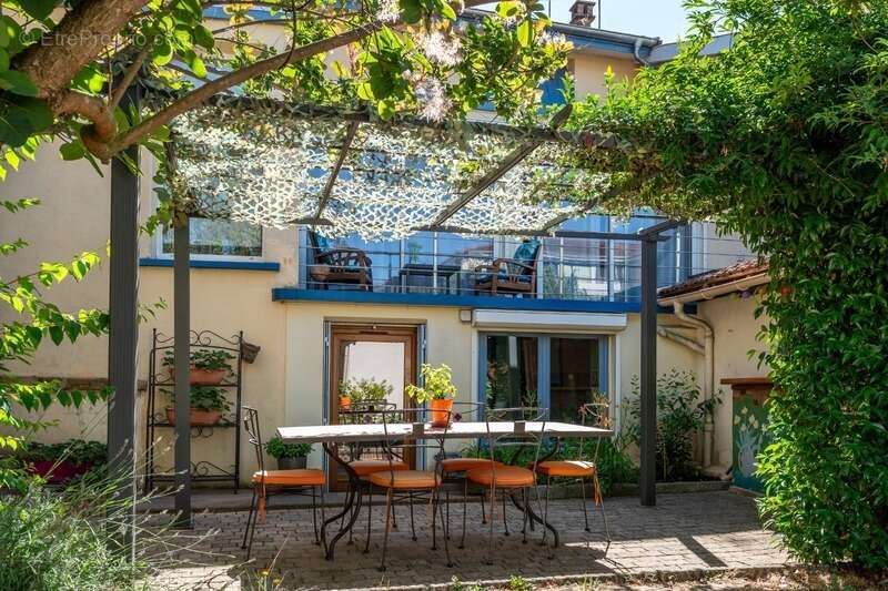 Maison à vendre 6 pièces VILLEFRANCHE SUR SAONE (69) - photo 8