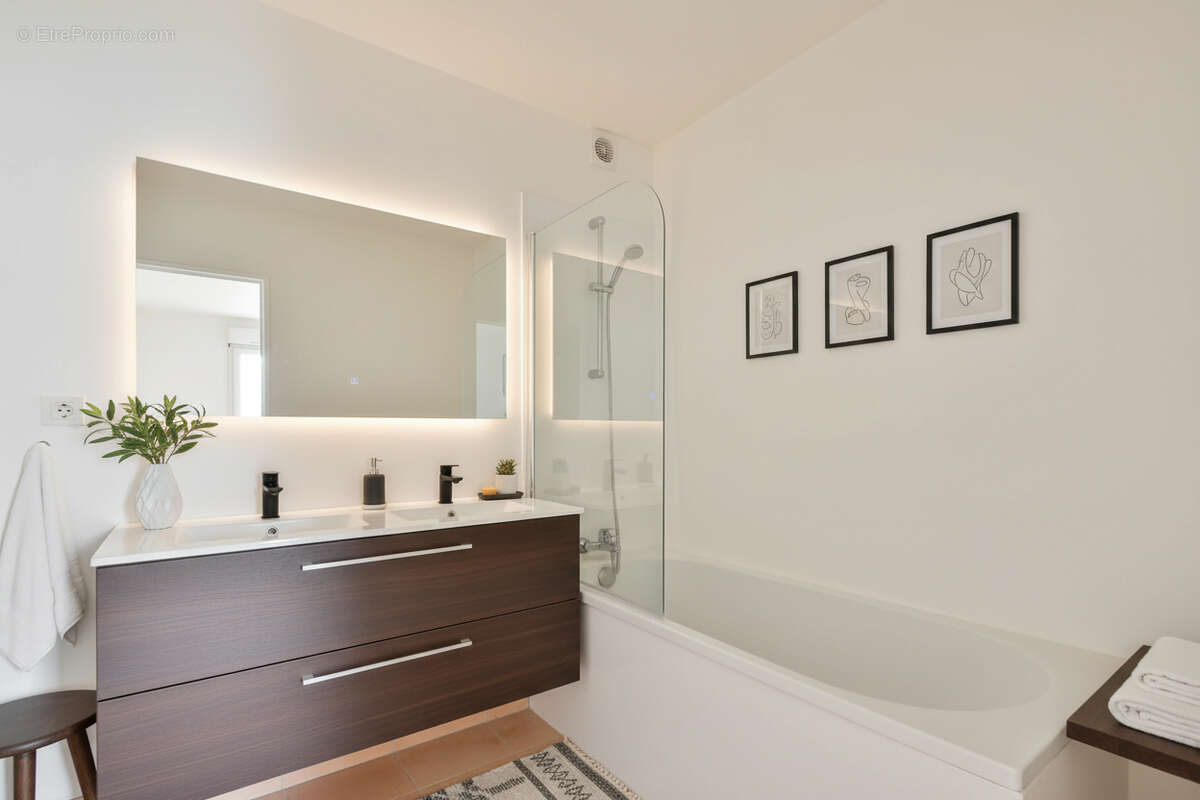 Appartement à SURESNES