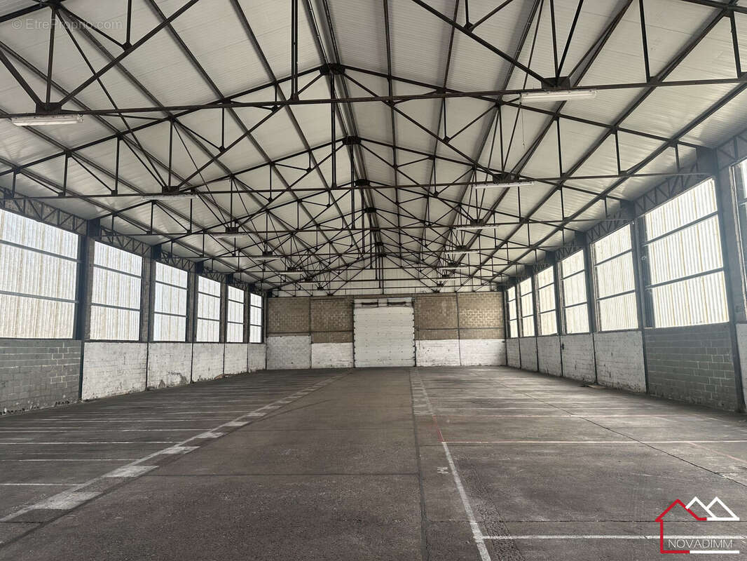 Commerce 2000 m² à Morhange  - photo 3