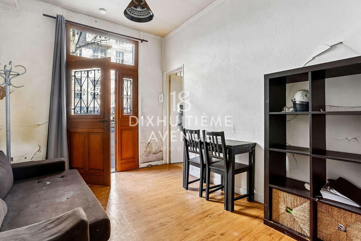 Appartement à PARIS-18E