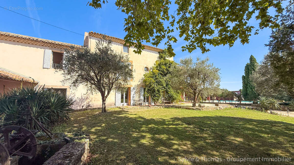 Maison à CADEROUSSE