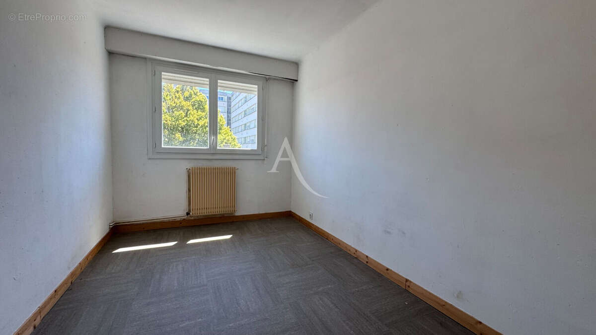 La roche sur yon apartement a vendre 4 pièce(s) 87.39 m² - photo 3