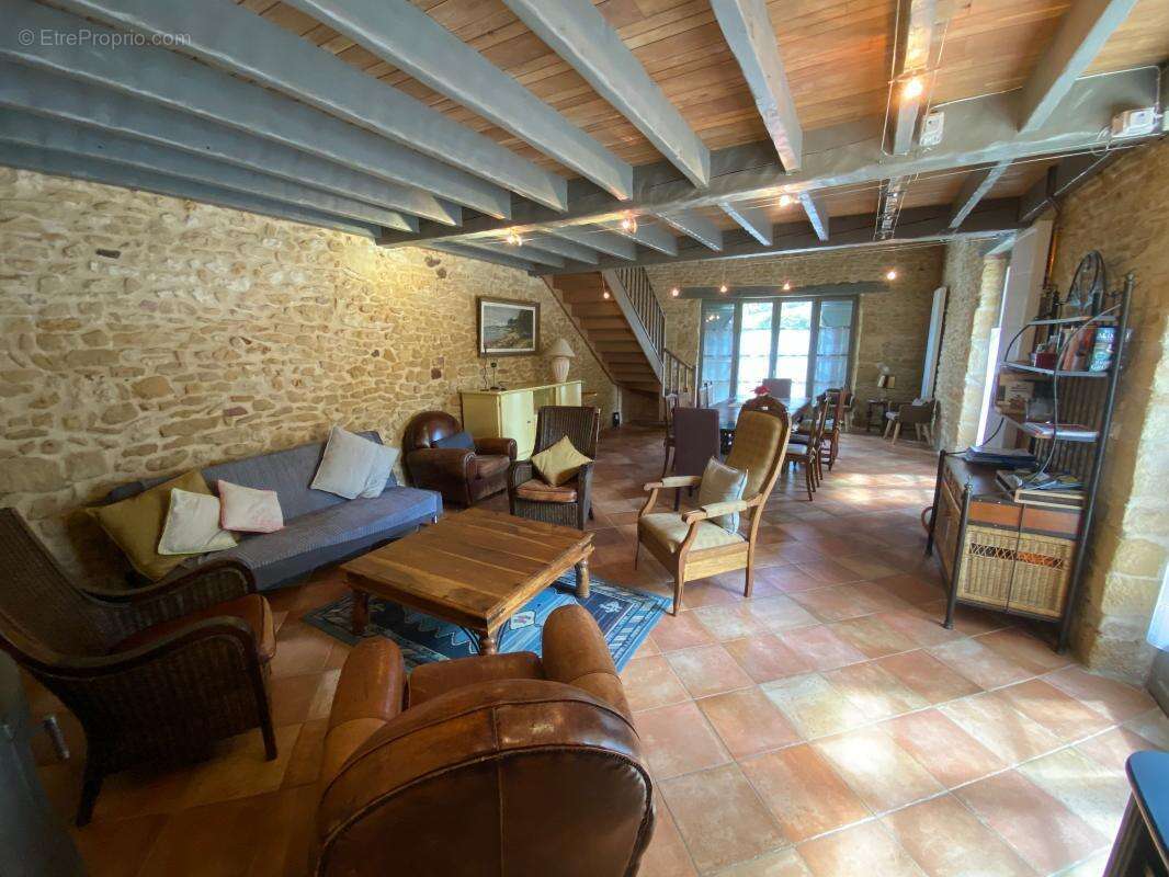 Propriété de caractère restaurée avec piscine chauffée, idéale chambres d’hôtes – Sainte-Alvère - photo 6
