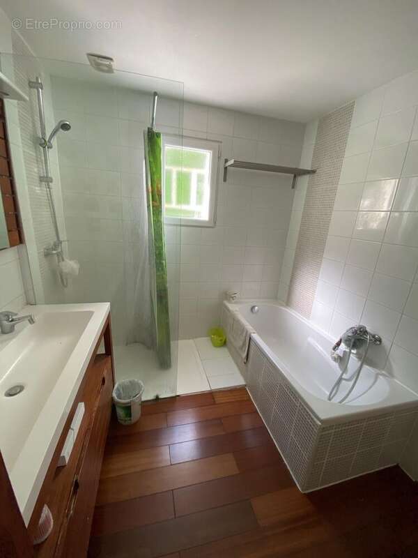 Maison 107 m² à Saint-Michel  - photo 4