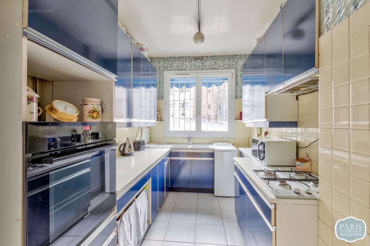 Appartement à PARIS-8E