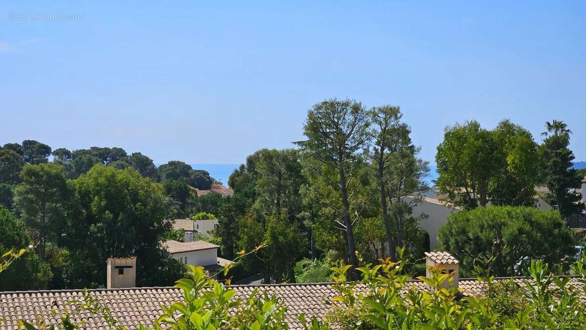 Appartement à VILLENEUVE-LOUBET