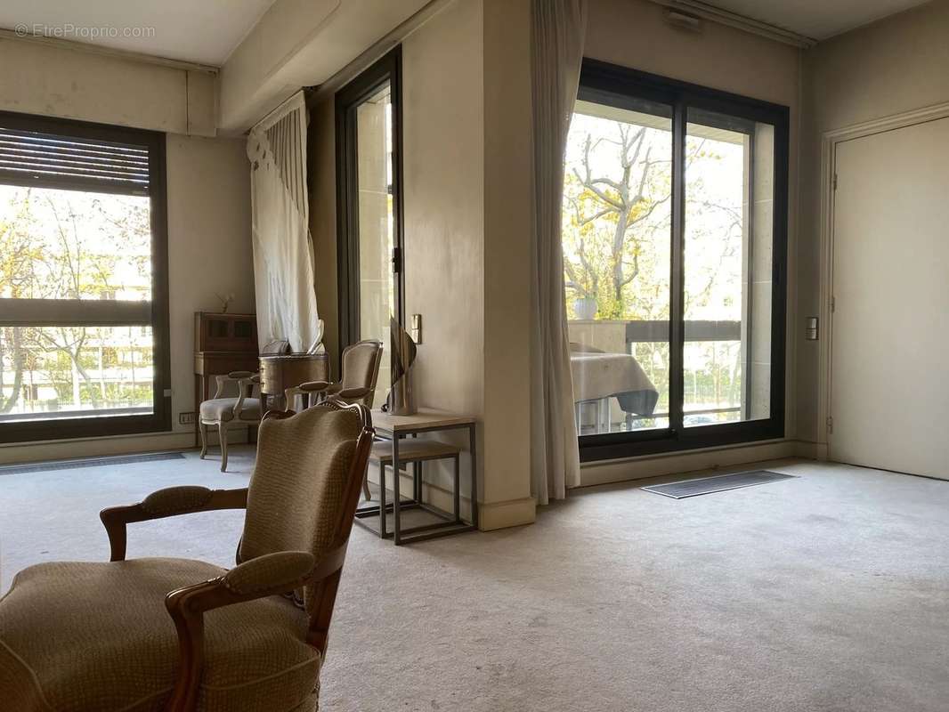 Appartement à NEUILLY-SUR-SEINE