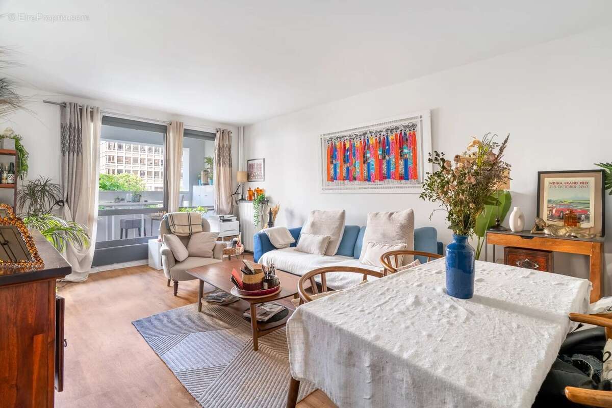 Appartement à LEVALLOIS-PERRET