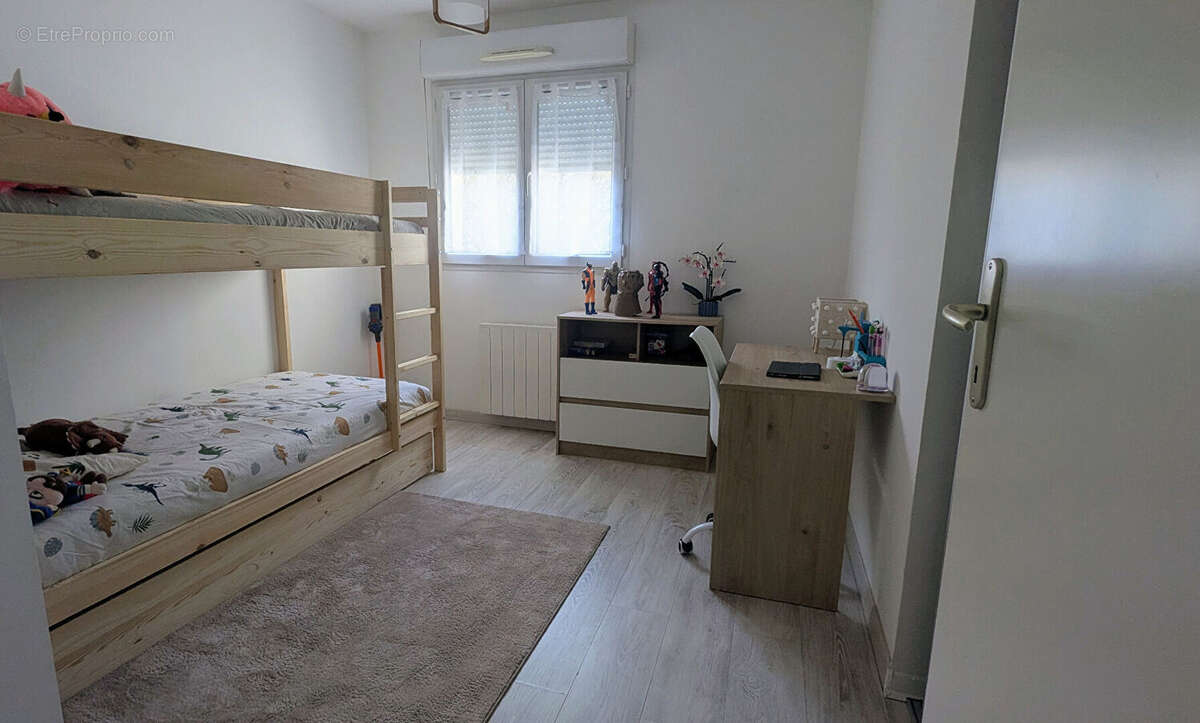 Appartement à VAL-DE-REUIL