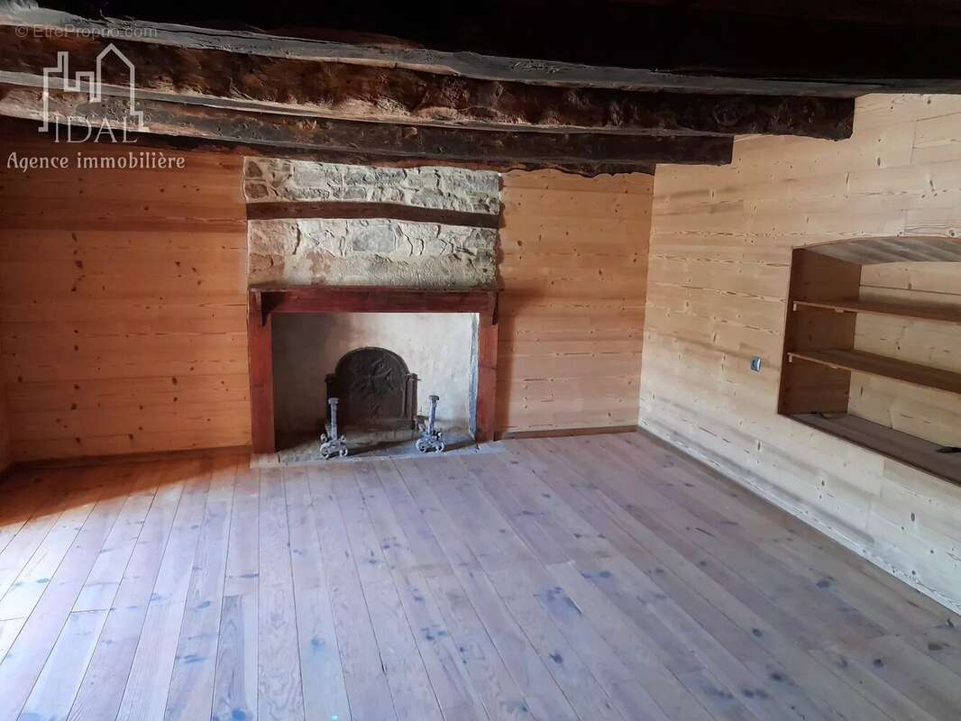 Maison à SEVERAC-LE-CHATEAU