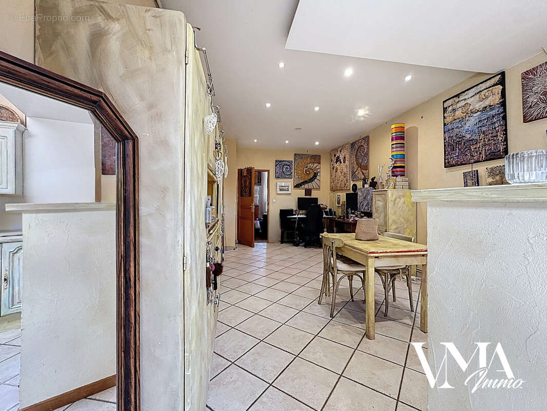 Appartement à DECINES-CHARPIEU