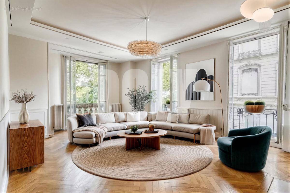 Appartement à PARIS-16E