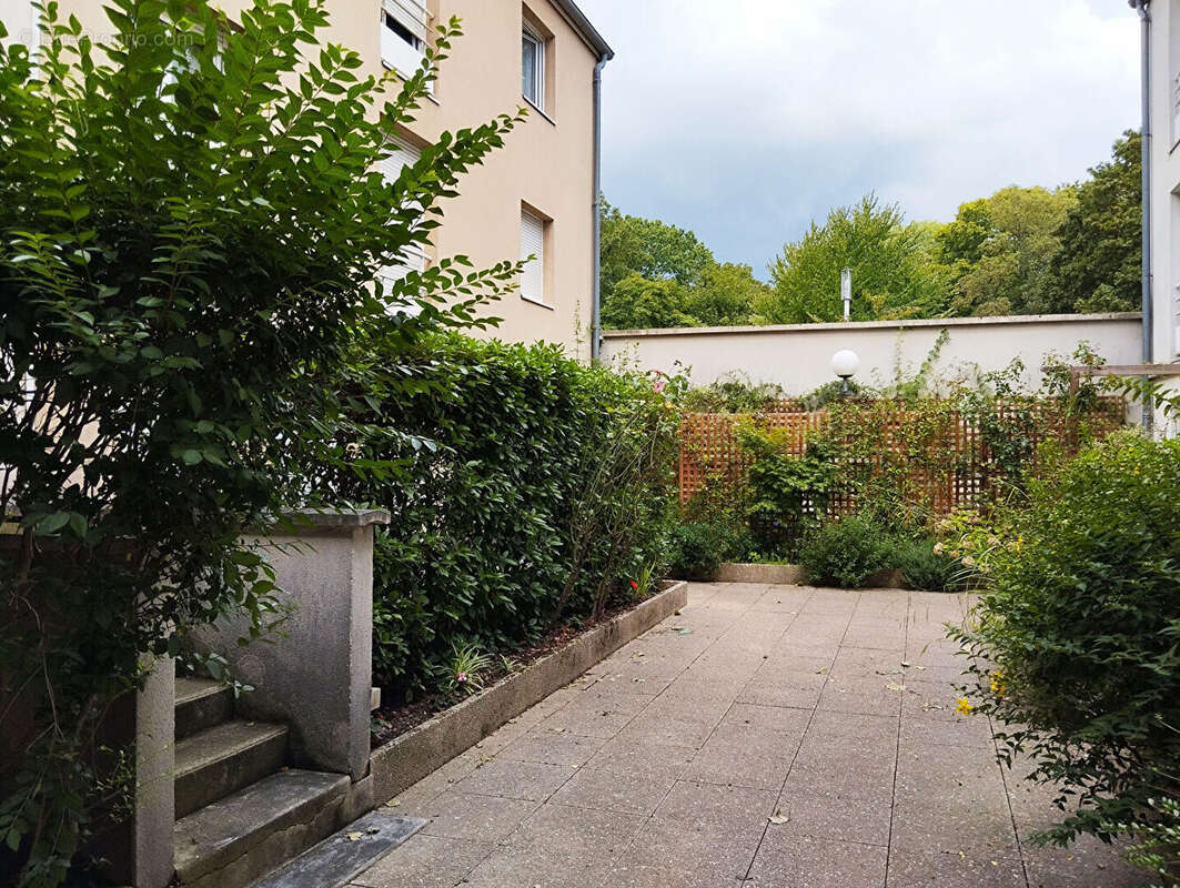 Appartement à BAGNEUX