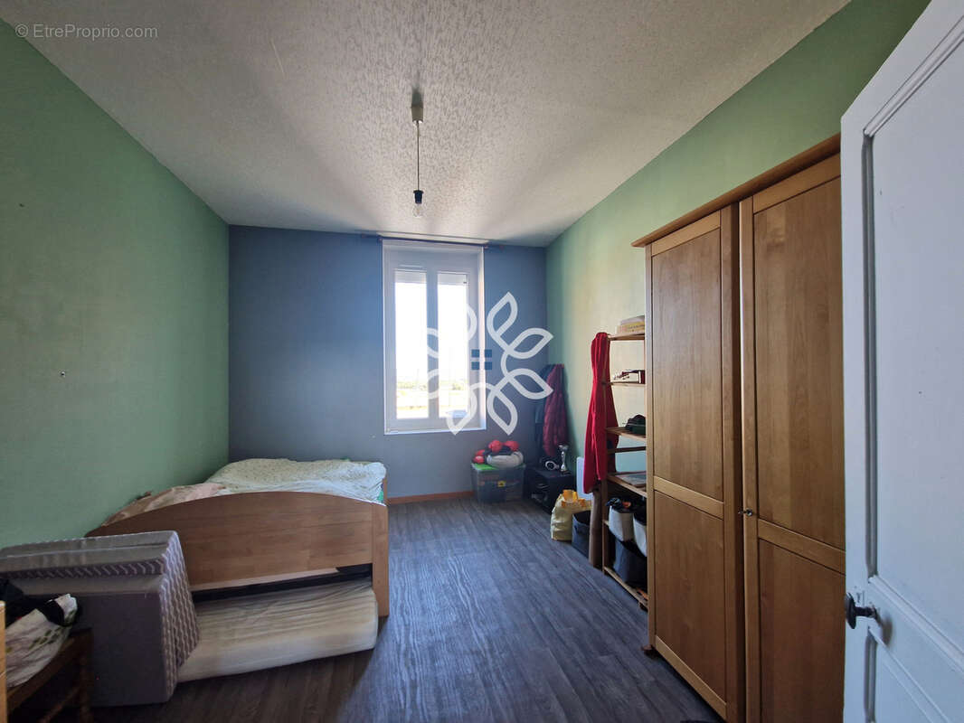 Charmante maison de village à Vergongheon   Un cocon familial plein de potentiel ! - photo 15