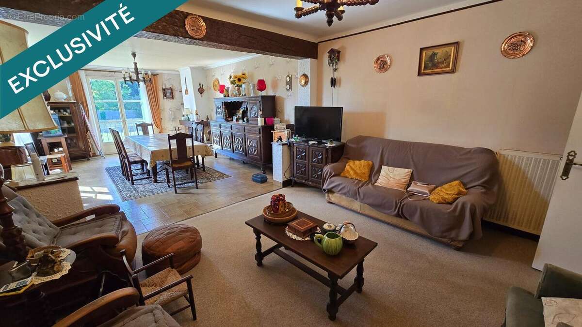 Maison 95 m² à Lussac-Les-Chateaux  - photo 6